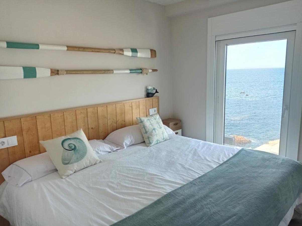 Vila Marina. Casa Marinera Con Terraza Sobre El Mar En Caion Cayon Bagian luar foto