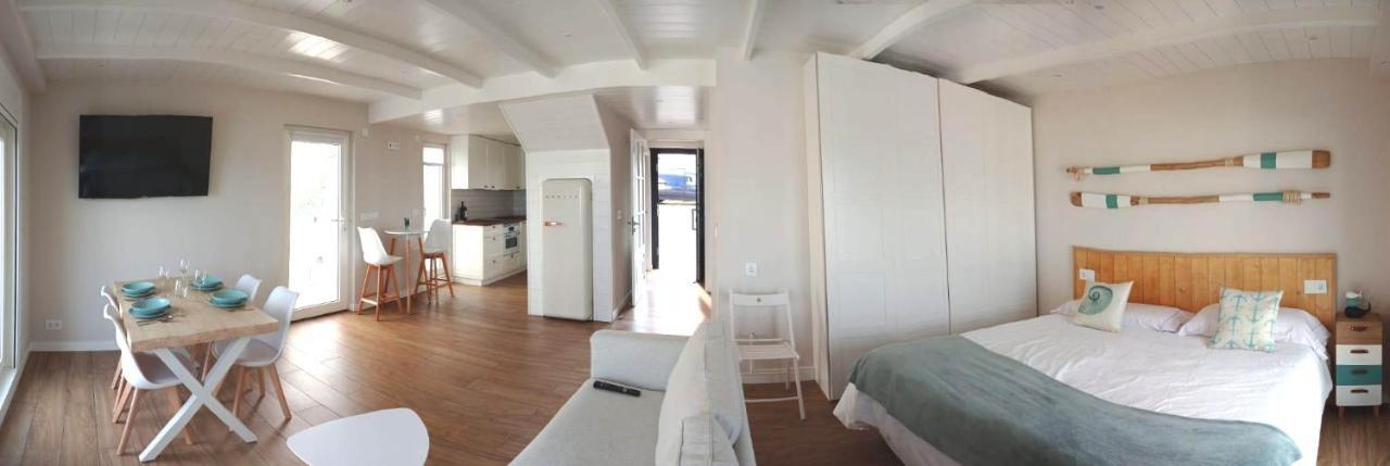 Vila Marina. Casa Marinera Con Terraza Sobre El Mar En Caion Cayon Bagian luar foto