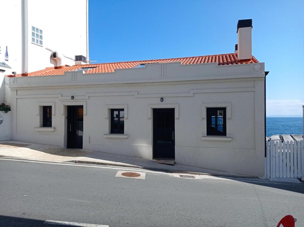 Vila Marina. Casa Marinera Con Terraza Sobre El Mar En Caion Cayon Bagian luar foto